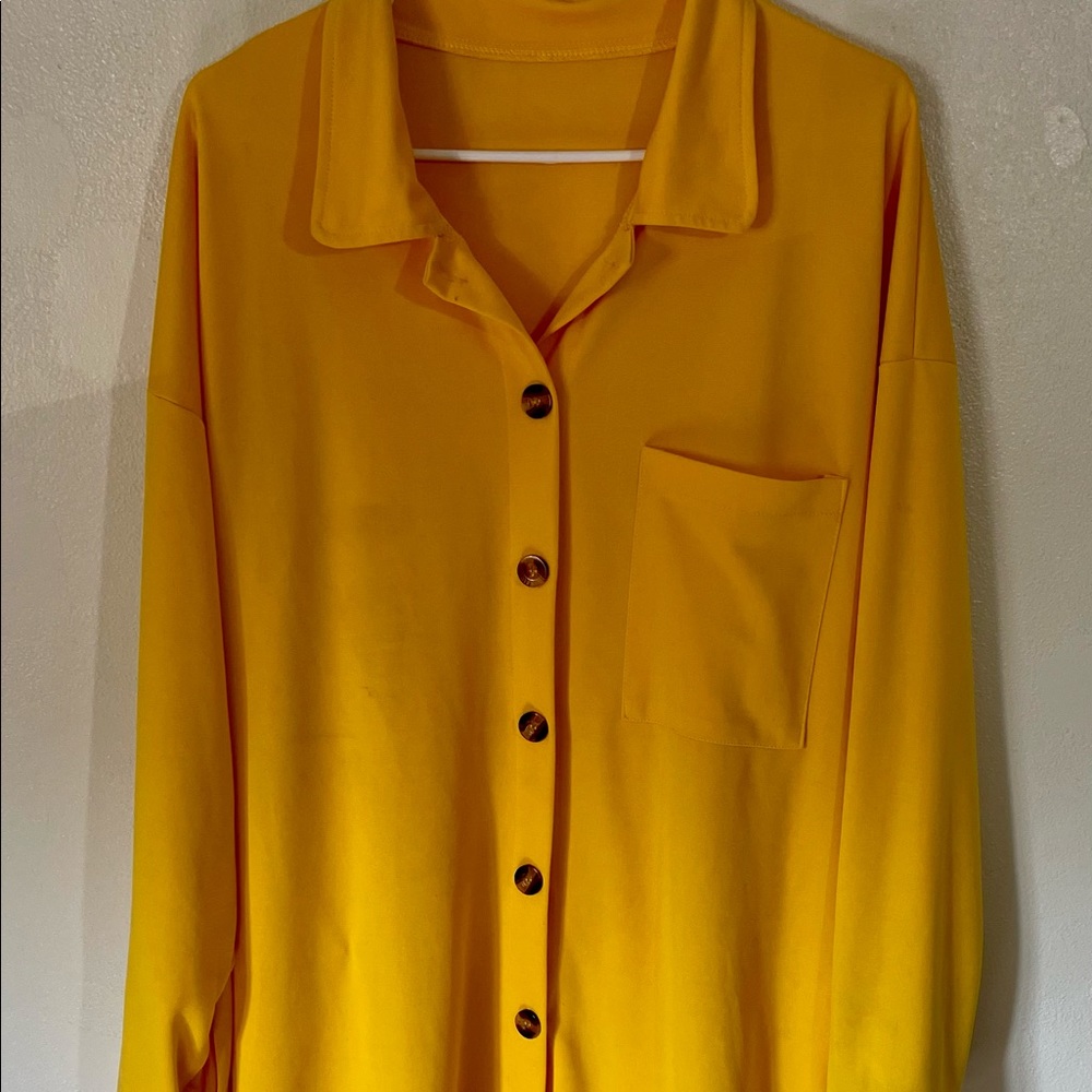 Yellow blazer